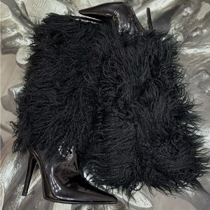 Fashion nova Black knee high fur boots size 6